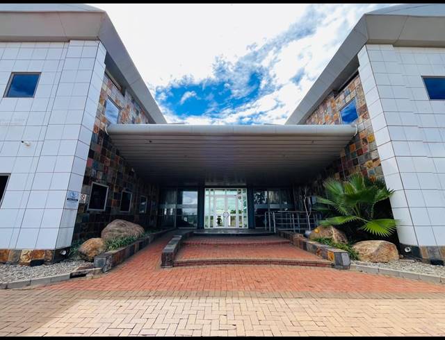 2,002M² OFFICE TO LET IN GLEN AUSTIN AH